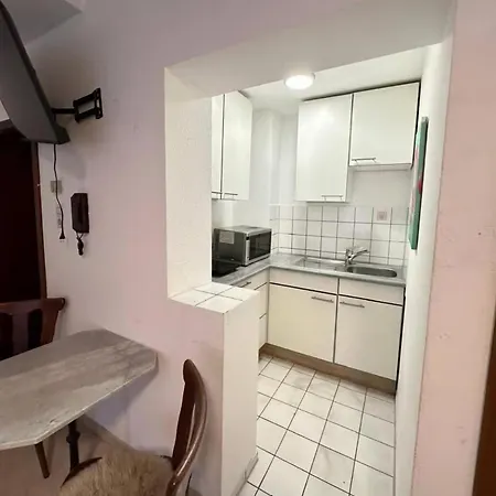 Hu37 An Apartment Stuttgart